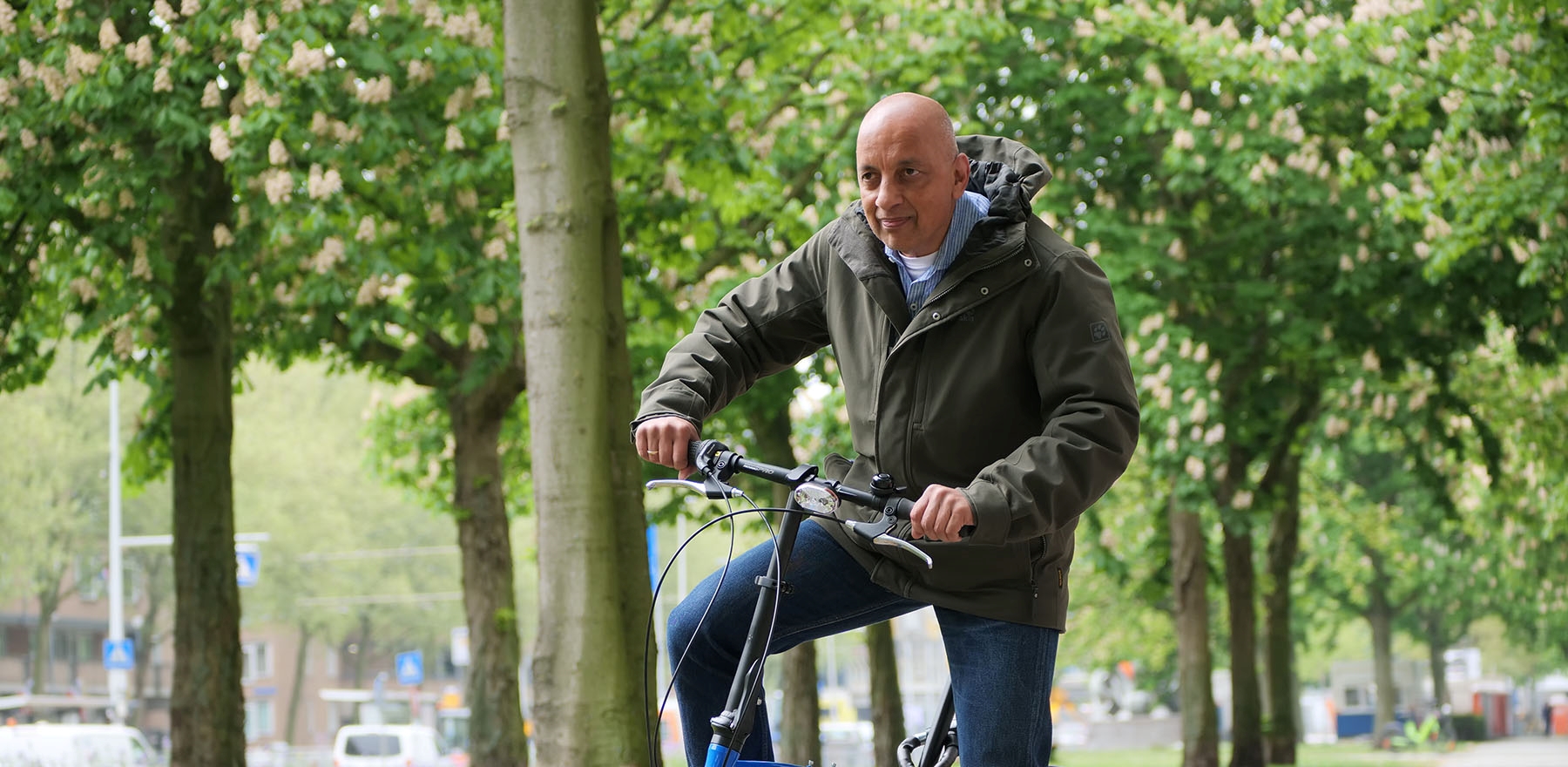 Bureau Bouwkunde fietst naar het werk